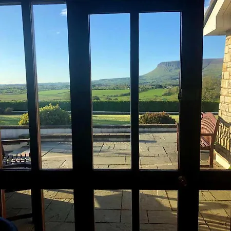 Stonecroft Bed and Breakfast *